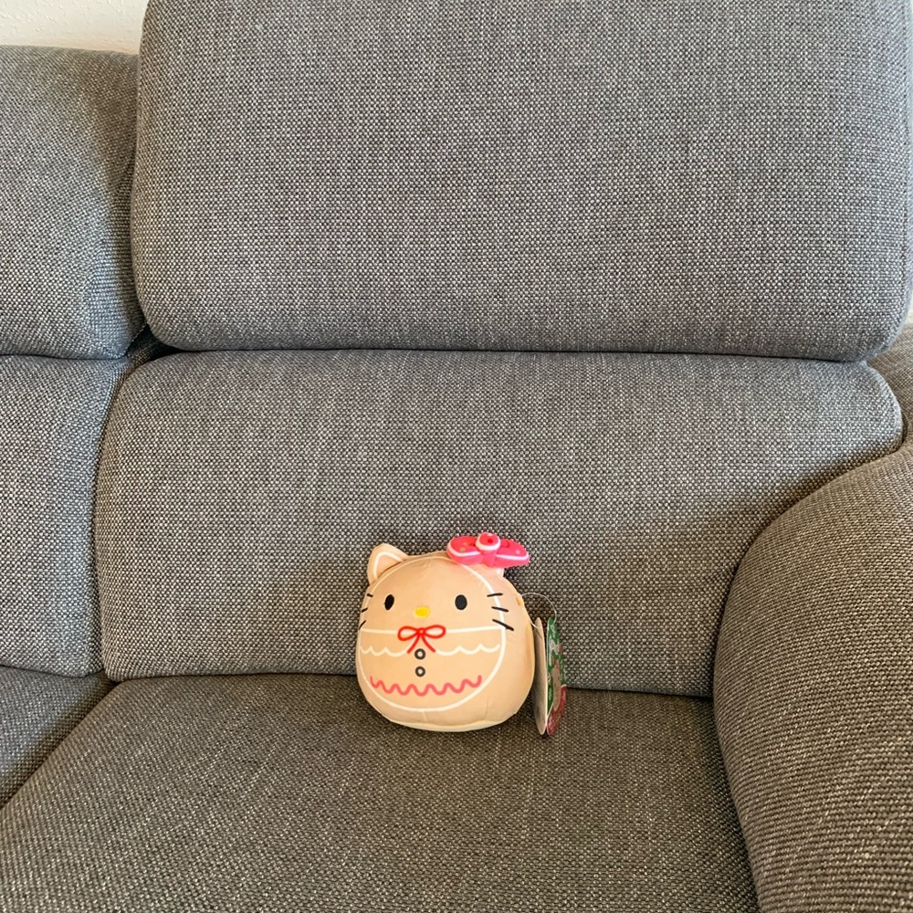 Hello Kitty x Squishmallow